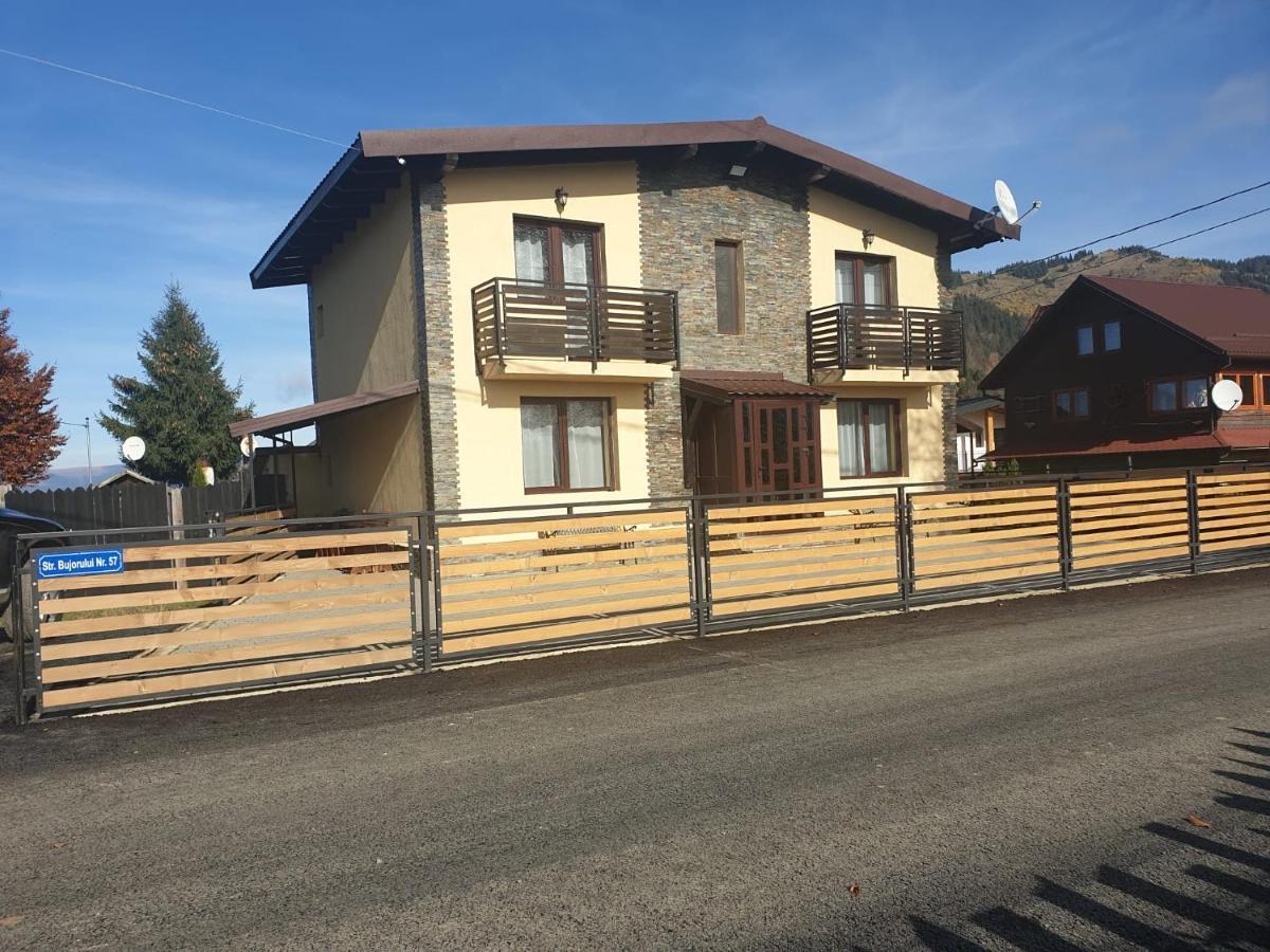 Villa Wild Petroşani Екстериор снимка